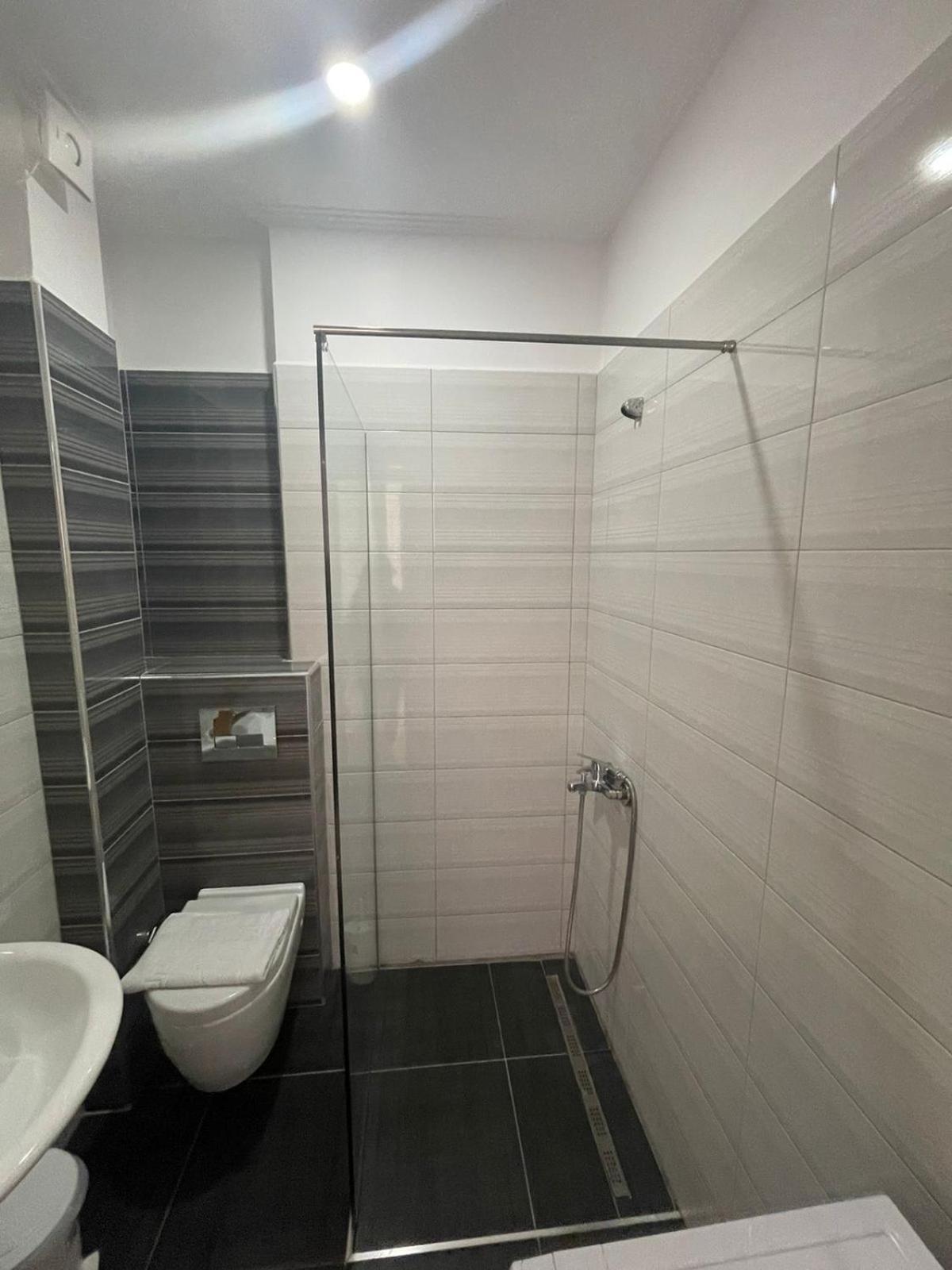 Seaside Apartmens Sarandë Exterior foto