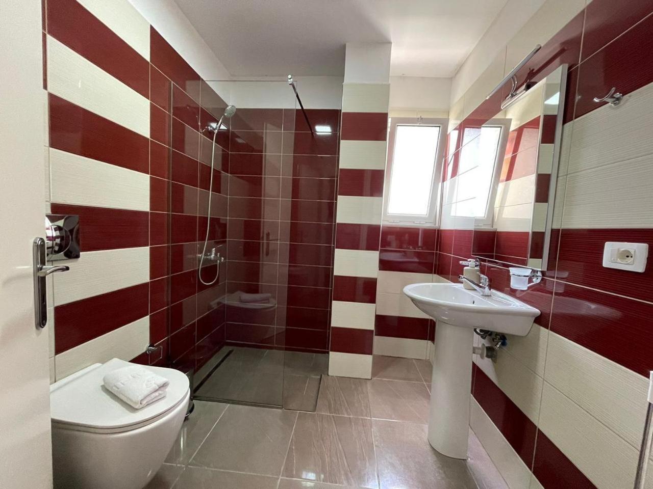 Seaside Apartmens Sarandë Exterior foto